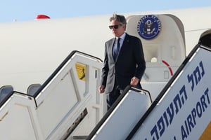 L’avion du secrétaire d’État américain Antony Blinken débarque à l’aéroport Ben Gourion de Tel-Aviv, le 10 juin 2024. © JACK GUEZ / POOL / AFP