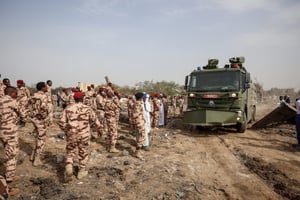 Au Tchad, un important incendie dans un dépôt militaire de munitions à N’Djamena. © Photo de Joris Bolomey / AFP