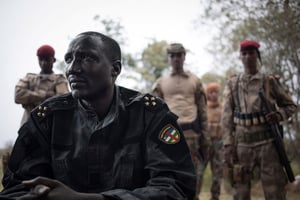 Ali Darassa, le chef du groupe armé de l’Union pour la paix en République centrafricaine (UPC), dans sa base de Bokolobo, près de Bambari, le 16 mars 2019. © FLORENT VERGNES/AFP