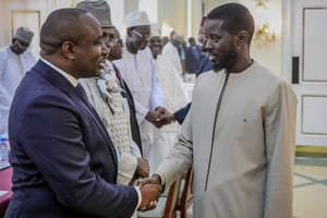 Le président du Sénégal, Bassirou Diomaye Faye, lors d’une rencontre avec des entreprises du secteur privé et les organisations patronales, en avril 2024. © Présidence de la République du Sénégal
