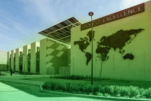 Le Lydex, Lycée d’excellence Mohammed VI, à Benguérir, au Maroc. © Montage JA ; LYDEX