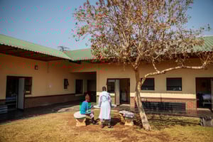 À l’hôpital des maladies tropicales Sizwe, à Johannesburg, en Afrique du Sud. © Michele Spatari / AFP