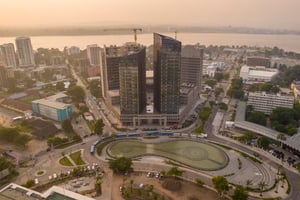 Vue aérienne du centre financier de Kinshasa, Commune de la Gombe, Kinshasa, RD Congo, le 3 Mai 2024 © Arsène Mpiana pour JA