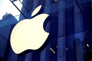 Le 17 décembre, le gouvernement congolais a déposé des plaintes devant des tribunaux en France et en Belgique, accusant les filiales locales d’Apple de pratiques telles que le recel et la dissimulation de crimes de guerre. © MIKE SEGAR/REUTERS