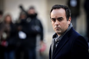 Le ministre français des Armées, Sébastien Lecornu, présente ses vœux de Nouvel An aux forces armées, à la Cour d’honneur des Invalides, à Paris, le 7 janvier 2025. © Thibaud MORITZ / AFP