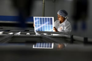 L’activité africaine de l’Agence française de développement (AFD) est en progression de 10% sur un an à 5,5 milliards d’euros. Mais l’AFD va devoir s’adapter face à la baisse du budget de l’Hexagone en 2025 pour l’aide au développement. © REUTERS/Esa Alexander