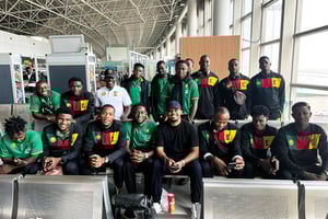 Samuel Eto’o au milieu des Lions Indomptables, en décembre 2024. © Facebook Lions Indomptables