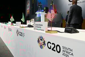 Salle, encore vide, prévue pour la réunion des suppléants des ministres des Finances et des gouverneurs des banques centrales du G20, au Cap, le 26 février 2025. © RODGER BOSCH / AFP