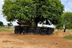 Un ancien poste de contrôle de l’armée togolaise à la frontière avec le Burkina Faso. © DR