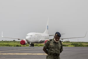 L’avion du président du Mali, à l’aéroport de Bamako, le 22 août 2020. © Annie Risemberg / AFP