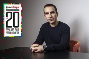 Karim Beguir, cofondateur d’InstaDeep, start up spécialisée dans l’IA et l’apprentissage automatique, à Paris, en 2023. © Montage JA; Vincent Fournier pou JA