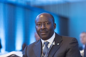 Henri Claude Oyima évoque, dans son allocution de ce lundi 26 mai, un départ sans précipitation « pour garantir les intérêts de mes actionnaires, des clients et des fournisseurs de cette belle entreprise qu’est BGFIBank ». © Eric LARRAYADIEU pour JA