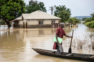 En 2024, plus de 1 200 personnes ont été tuées et 1,2 million ont été déplacées à cause d’une des pires inondations du pays depuis des décennies, selon la SEMA. © OLYMPIA DE MAISMONT / AFP