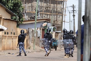 Des policiers togolais dans les rues de Lomé, lors des manifestations du 6 juin 2025.