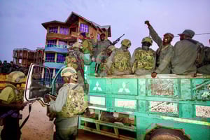 Des membres du groupe rebelle AFC/M23 aperçus à Uvira, dans le Sud-Kivu, le 17 janvier 2026. © Xin Huashefa/CHINE NOUVELLE/SIPA