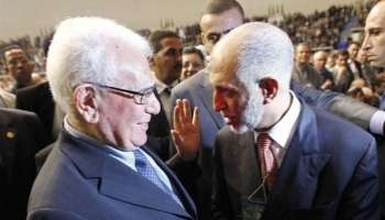 Chadli Bendjedid en compagnie d'Abdelaziz Belkhadem. &copy; Louafi Larbi / Reuters