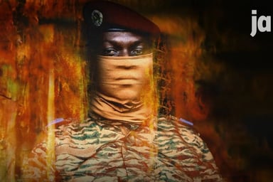 Le capitaine Ibrahim Traoré, président de la transition au Burkina Faso. © Montage : JA