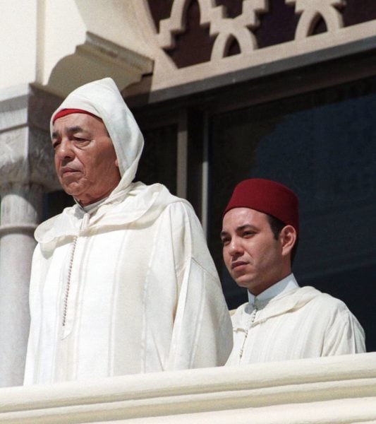 Hassan II et le prince héritier, Sidi Mohammed, le 3 mars 1997, à Rabat. &copy; abdelhak senna/AFP