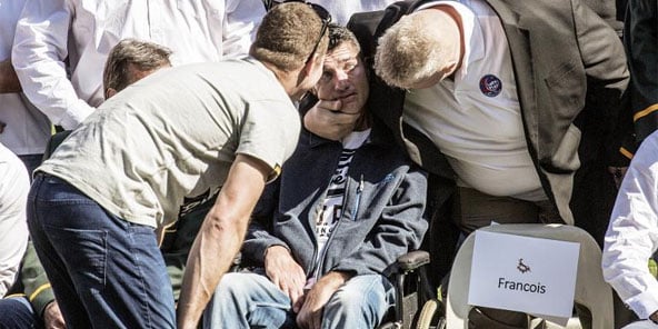 Le demi de mêlée Joost van der Westhuizen, aujourd'hui en fauteuil roulant, lors d'une cérémonie pour les 20 ans de la victoire sud-africaine en Coupe du monde, le 24 juin 2015 à Johannesburg. &copy; Gianluigi Guercia/AFP