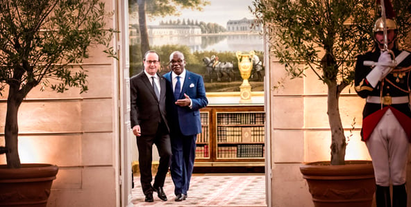 Avec le président français François Hollande, au palais de l’Élysée, le 21 octobre &copy; Zihnioglu Kamil/SIPA