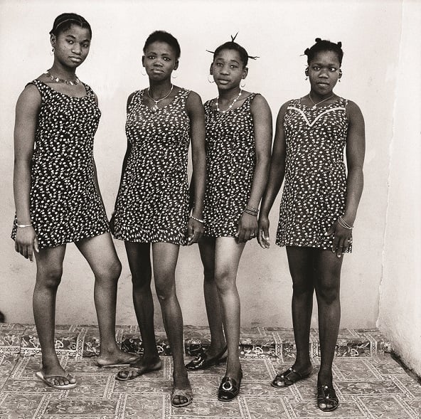 Les quatre amies le jour de la fête &copy; Malick Sidibé