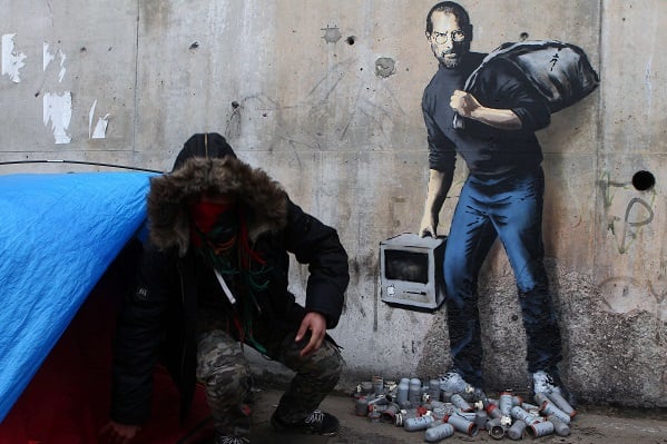 Un dessin de Banksy à Calais, mi décembre 2015. &copy; Michel Spingler/AP/SIPA