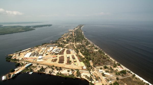 La base du pétrolier franco-britannique Perenco, à Banana, à l’embouchure du fleuve Congo, dans l’extrême ouest du pays. &copy; Gwenn Dubourthoumieu pour J.A.