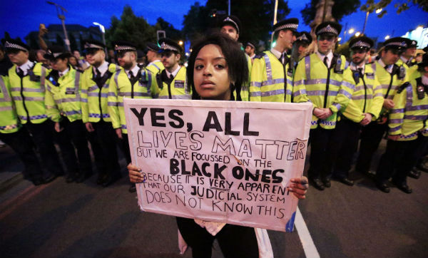 Le mouvement Black Lives Matter fait des émules en dehors des États-Unis. Ici à Londres, le 9 juillet. &copy; Jonathan Brady/AP/SIPA