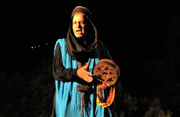 Un conteur originaire du sud de l'Algérie participe à la "Nuit du conte" du festival Raconte-Arts, jeudi 27 juillet. &copy; DR