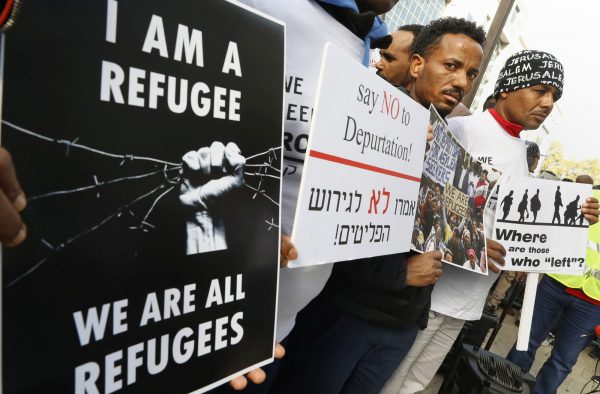 Manifestation contre les expulsions de migrants vers l’Ouganda et le Rwanda, le 22 janvier,à Herzliya, en Israël &copy; Jack Guez/AFP