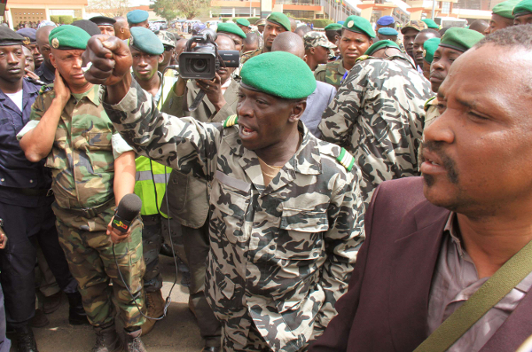 Amadou Haya Sanogo en mars 2012 à Bamako, au Mali. &copy; TR/AP/SIPA