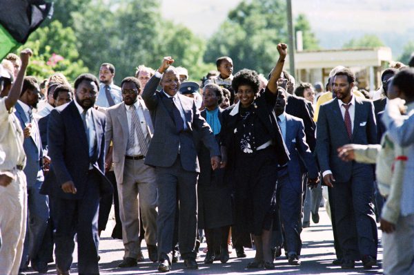À la libération de Nelson Mandela, le 11 février 1990. &copy; ALEXANDER JOE/AFP