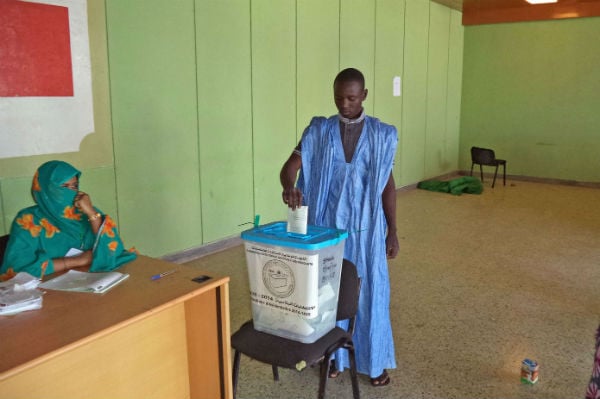 Dans un bureau de vote de Nouakchott, lors du scrutin de juin 2014. &copy; Ahmed Mohamed/AP/SIPA