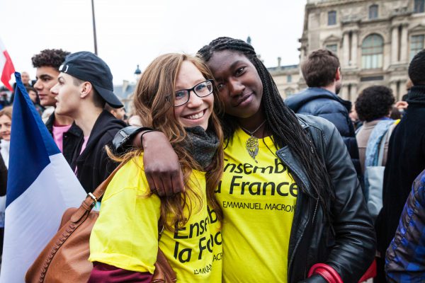 Supporters en liesse,le 7 mai, dans la capitale française. © Ons Abid