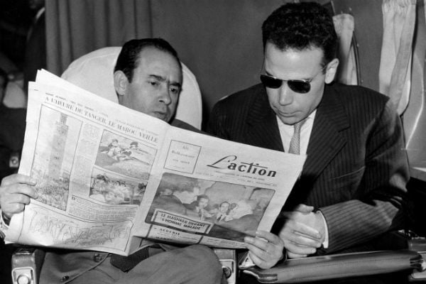 Mehdi Ben Barka (g.), avec le Premier ministre libyen après la conférence de Tanger (du 27 au 29 avril 1958). &copy; Studio Kahia / Archives Jeune Afrique