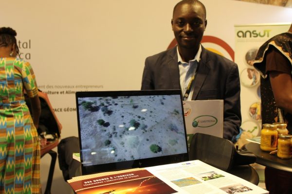 L’ingénieur burkinabé Francis Kobaré à fondé la start-up de géomatique Cargitech en 2017. &copy; Théau Monnet pour JA
