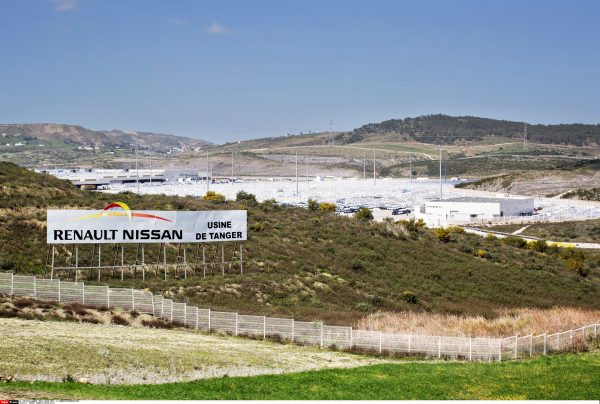 Le secteur automobile marocain compte plus de 150	000 postes (ici l’usine Renault-Nissan de Tanger Med, entrée en exploitation en 2012). &copy; ROMUALD MEIGNEUX/SIPA
