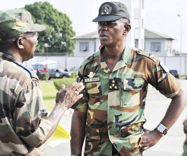 Le général Mangou Phillipe du 02 fevrier 2011 &copy; © Stringer