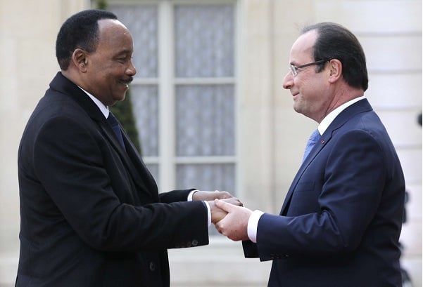 Mahamadou Issoufou et François Hollande, en 2013, à Paris. &copy; Christophe Ena/AP/SIPA
