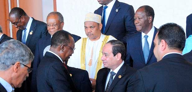 Au 24e sommet de l'Union africaine, Addis-Abeba, le 30 janvier 2015, entouré des présidents Idriss Déby Itno, Ikililou Dhoinine et Alassane Dramane Ouattara &copy; Présidence égyptienne