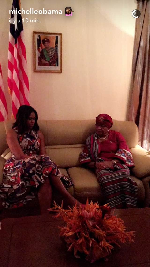Michelle Obama et Ellen Johnson-Sirleaf lundi 27 juin à Monrovia. &copy; Capture d&rsquo;écran du compte Snapchat de Michelle Obama.