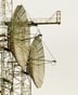 Infrastructures de télécommunications de la ville de Kribi. © Renaud VAN DER MEEREN pour Les Editons du Jaguar