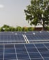 Le premier sommet de l’Alliance solaire internationale (ASI) s’est tenu dimanche 11 mars à New Delhi, en Inde, pour promouvoir l’énergie solaire dans les pays en développement. Ici, des panneaux solaires au Burkina Faso. (Photo d’illustration) © Renaud VAN DER MEEREN pour Les Editons du Jaguar