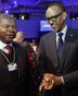 João Lourenço, à gauche, le président de l’Angola et Paul Kagame, à droite, président du Rwanda, assistent à la séance d’ouverture du Forum économique mondial, WEF, à Davos, en Suisse, le 23 janvier 2018 © Markus Schreiber/AP/SIPA