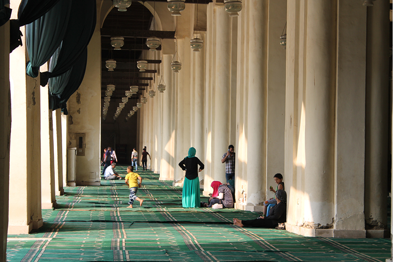 Dans la mosquée Al-Hakim &copy; Laurent de Saint Périer pour J.A.
