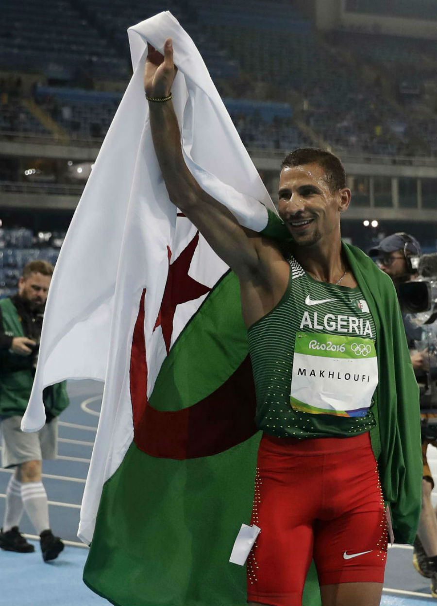 Taoufik Makhloufi après sa seconde place lors de la finale du 800m, le 15 août 2016 à Rio. &copy; Matt Dunham/AP/SIPA