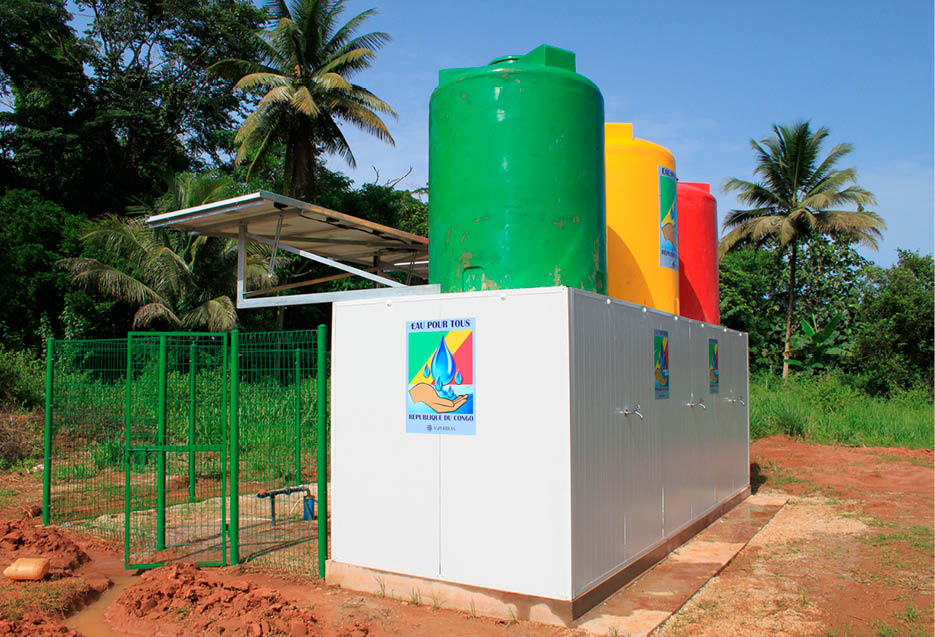 Station de traitement d'eau à Mokéko. &copy; Muriel Devey Malu-Malu