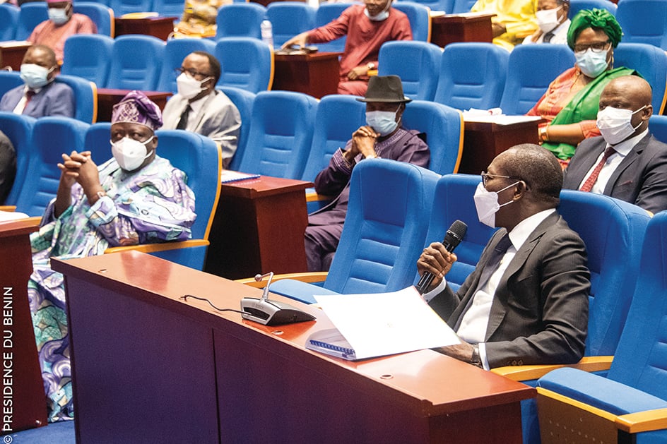  &copy; Présentation du projet de loi portant les mesures spéciales de répression des infractions commises à raison du genre et de protection de la femme en République du Bénin.