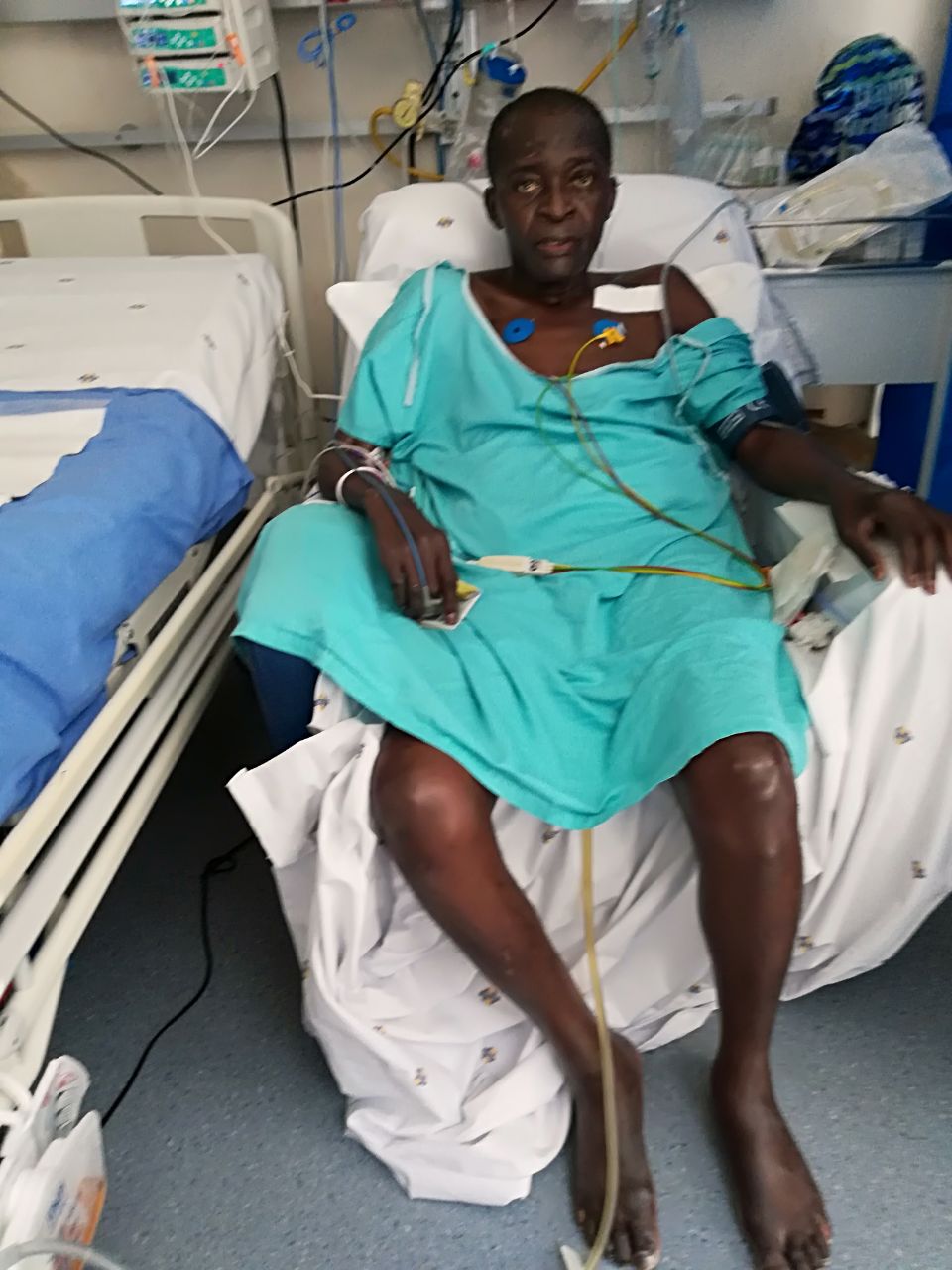 Le juge congolais Jacques Mbuyi pendant son hospitalisation en Afrique du Sud. &copy; DR