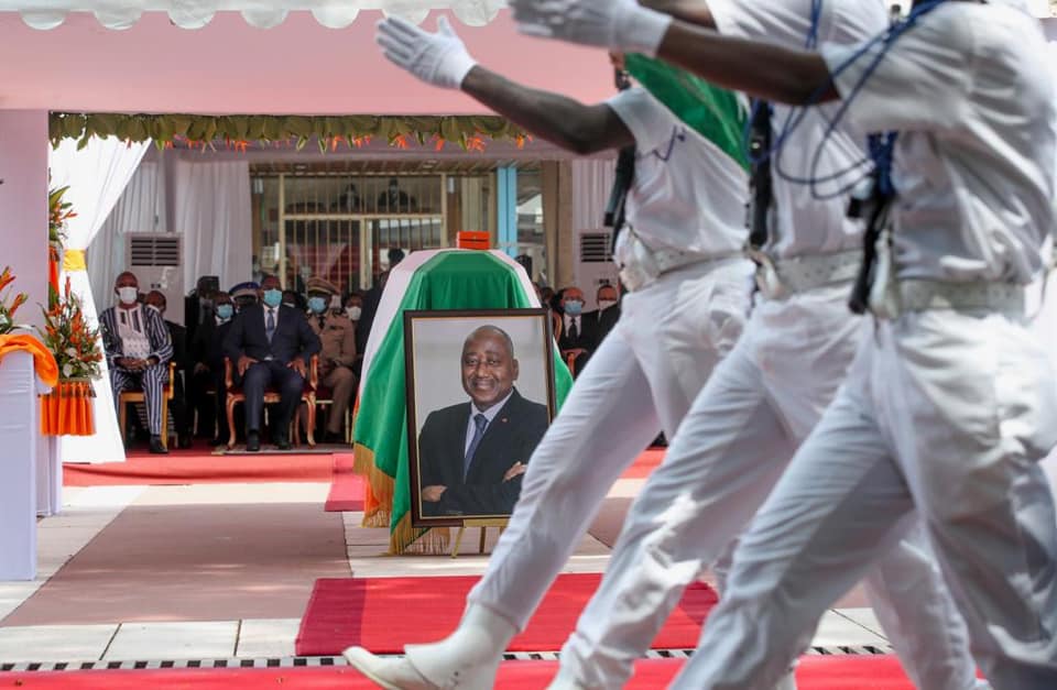 Roch Marc Christian Kaboré et Macky Sall, lors de l'hommage national à Amadou Gon Coulibaly, le 14 juillet 2020. &copy; DR / Présidence sénégalaise